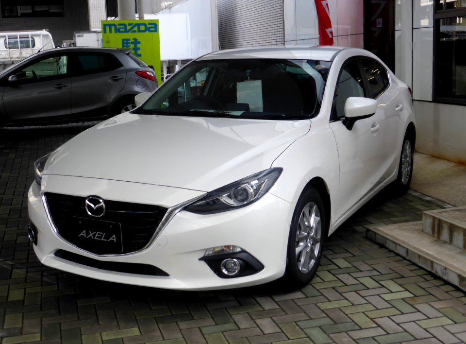 Mazda AXELA Sedan (BM) front