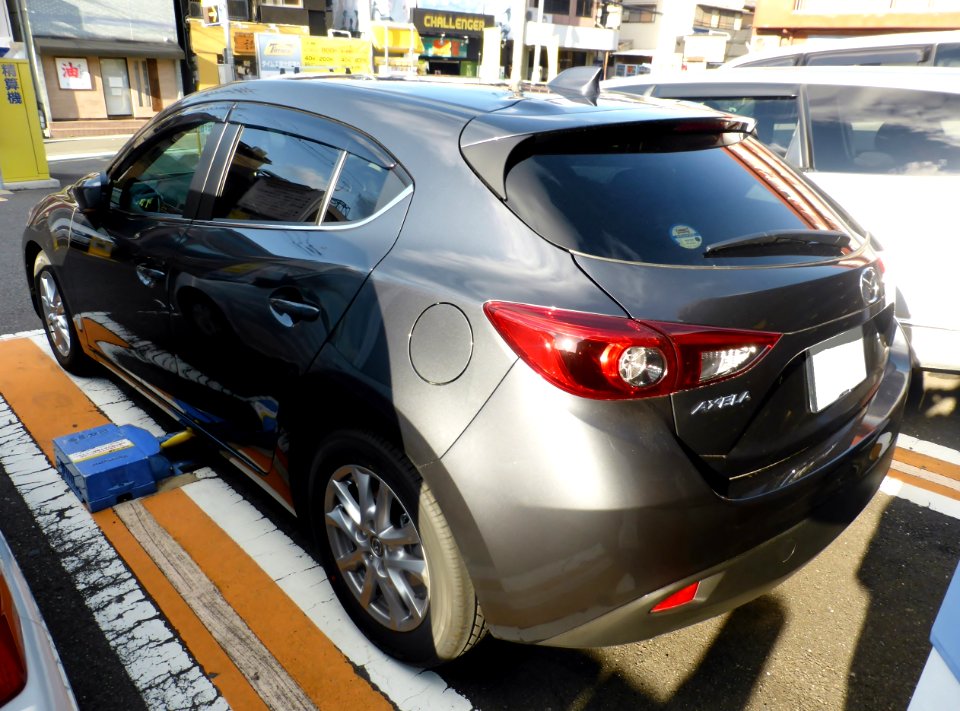Mazda AXELA SPORT 15S (BM) rear