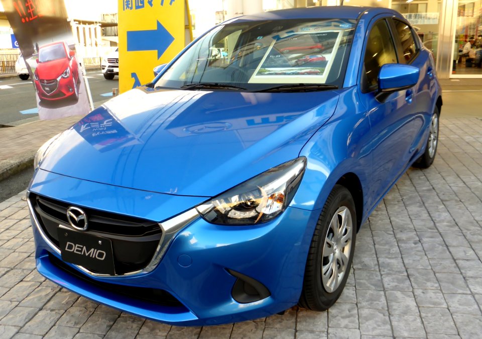 Mazda DEMIO 13S (DJ) front