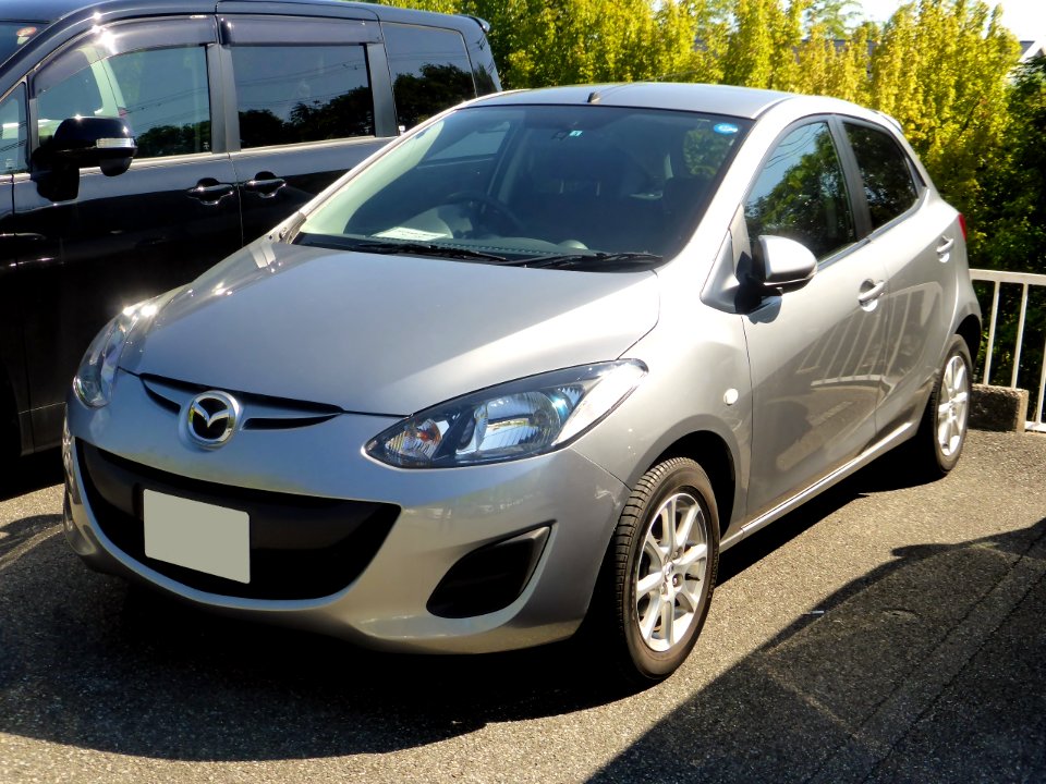 Mazda Demio 13-SKYACTIV (DE) front