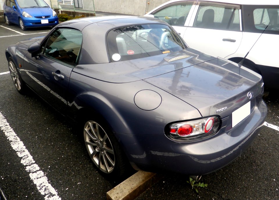 Mazda Roadster RHT (NC) rear