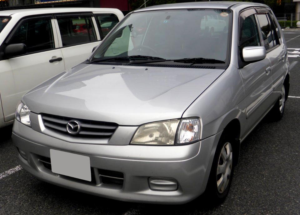 Mazda DEMIO L (DW3W) front