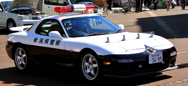 Mazda RX-7 police car of Niigata Prefecture Police