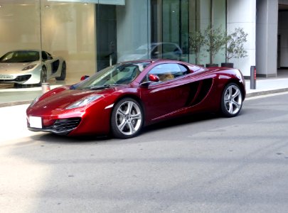 McLaren MP4-12C Spider front
