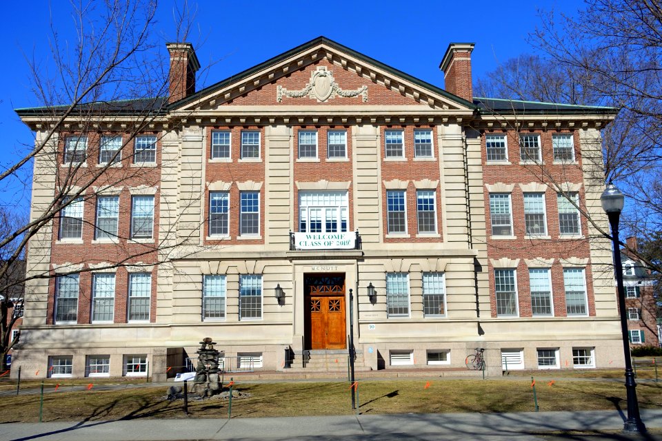McNutt Hall - Dartmouth College - DSC01642