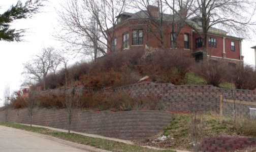 McLaughlin-Waugh-Dovey house from SE 1