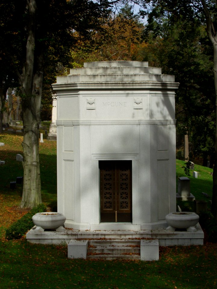 McCune Mausoleum, Allegheny Cemetery, 2015-10-27, 01