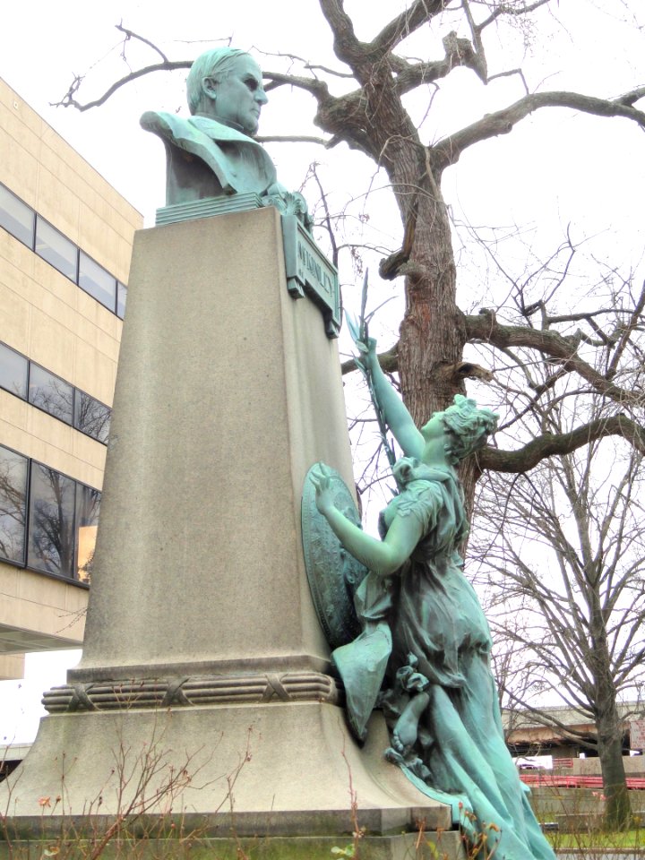 McKinley Monument by Philip Martiny - Springfield, MA - DSC03270