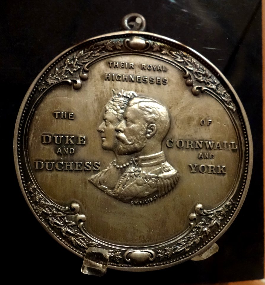 Medal commemorating visit of Duke and Duchess of Cornwall (later King George V and Queen Mary) to Siksika peoples near Calgary, 1901, view 2 - Glenbow Museum - DSC01093