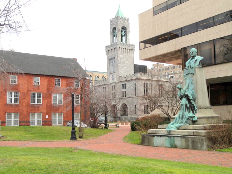 McKinley Monument by Philip Martiny - Springfield, MA - DSC03274
