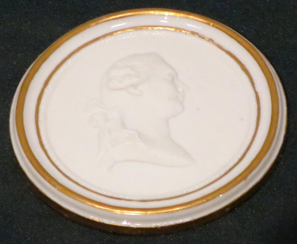 Medallion of Louis XVI, Sèvres Manufactory, c. 1782, soft-paste porcelain, Honolulu Museum of Art, 14115.1