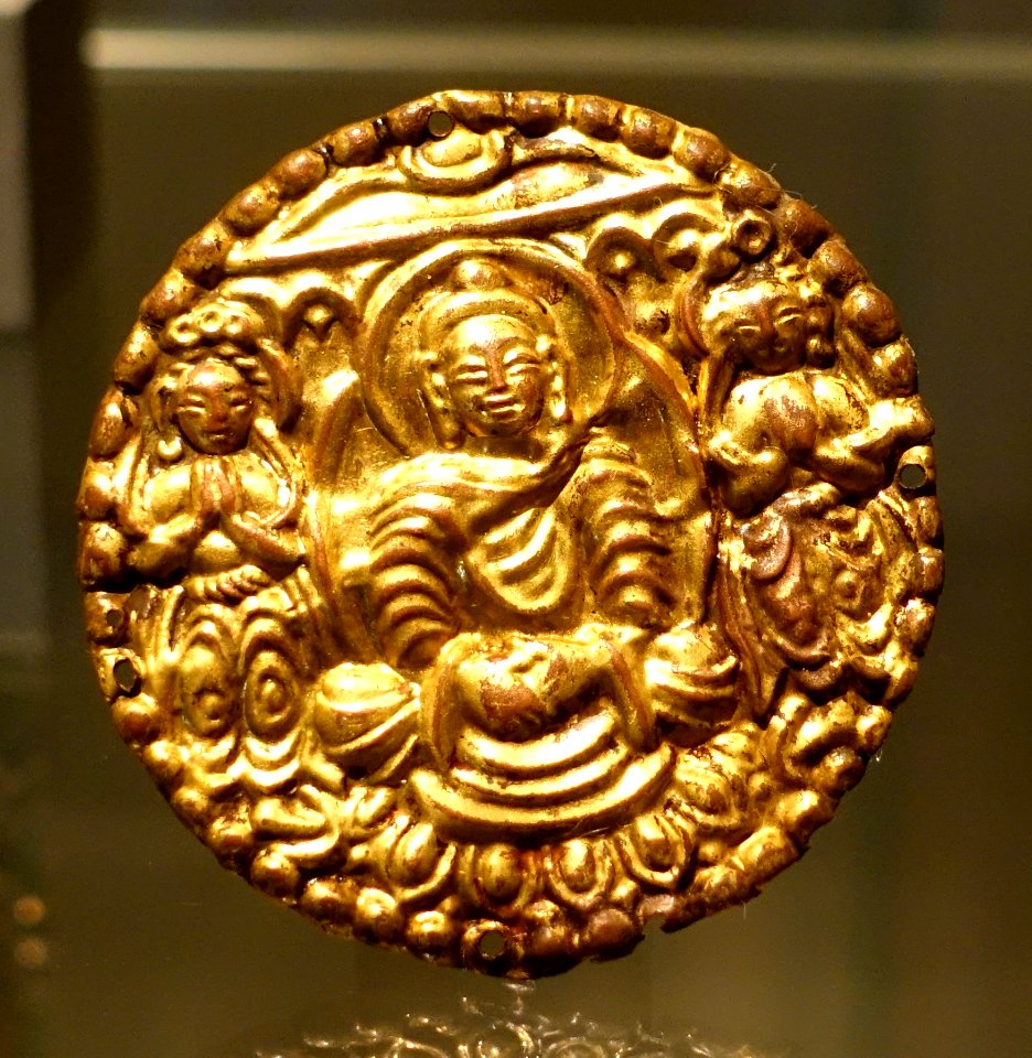 Medallion, Khocho, probably 7th-8th century AD, brouze repousse, gilded - Ethnological Museum, Berlin - DSC01431