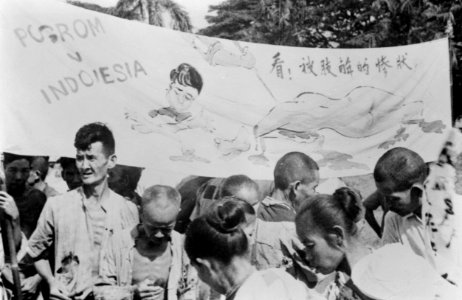 Medan Op 4 september organiseerden meer dan 12.000 Chinese slachtoffers van de , Bestanddeelnr 12027