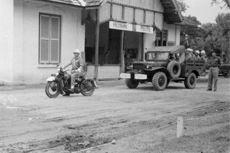 Medan In en om Medan tiert de rijstsmokkel welig en dag en nacht trekken de jon, Bestanddeelnr 1541-4-1
