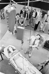 Medica 77 in Jaarbeurs Utrecht rondgang op de tentoonstelling, Bestanddeelnr 929-1598