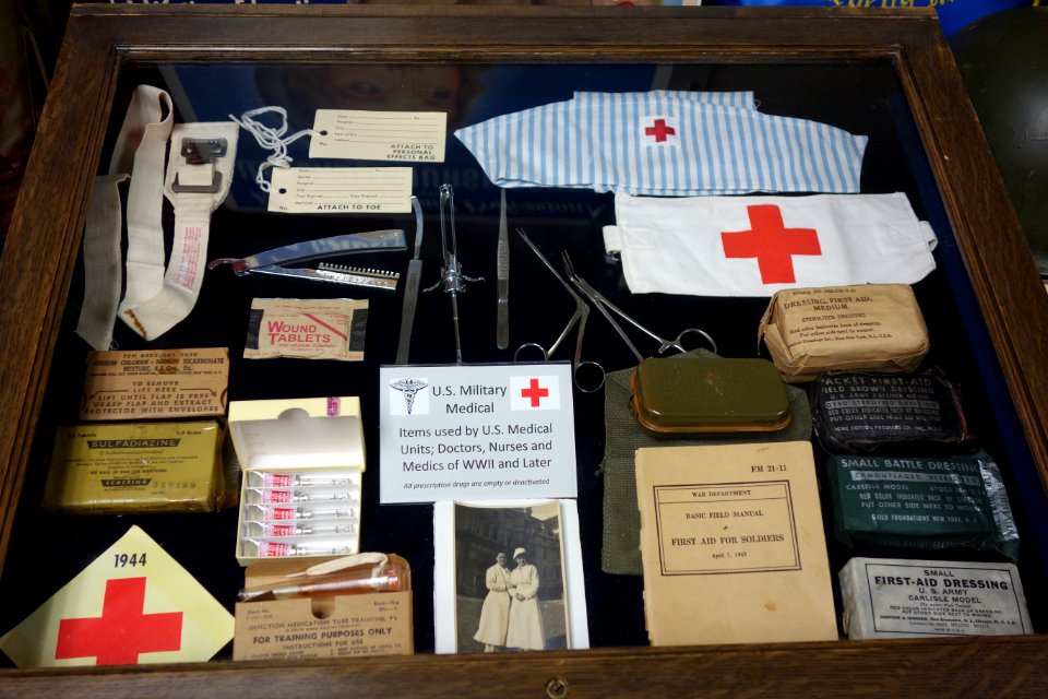 Medical Equipment, US Army, World War II and later - Fort Devens Museum - DSC07090