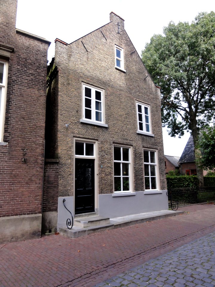 Megen rijksmonument 28517 Kloosterstraat 3