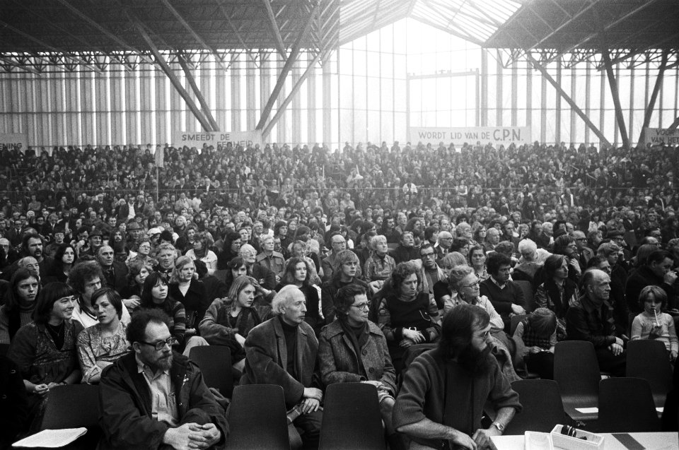 Meeting en demonstratie CPN in Amsterdam overzicht manifestatie, Bestanddeelnr 928-4265