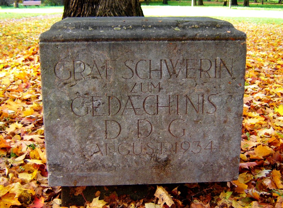 MD Herrnkrug Schwerindenkmal