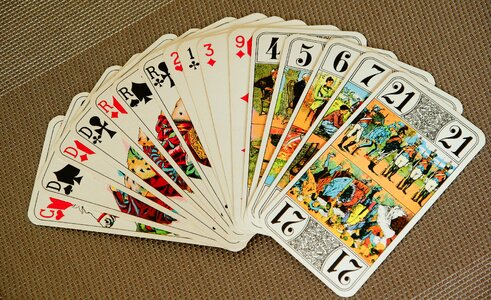 Tarot game player