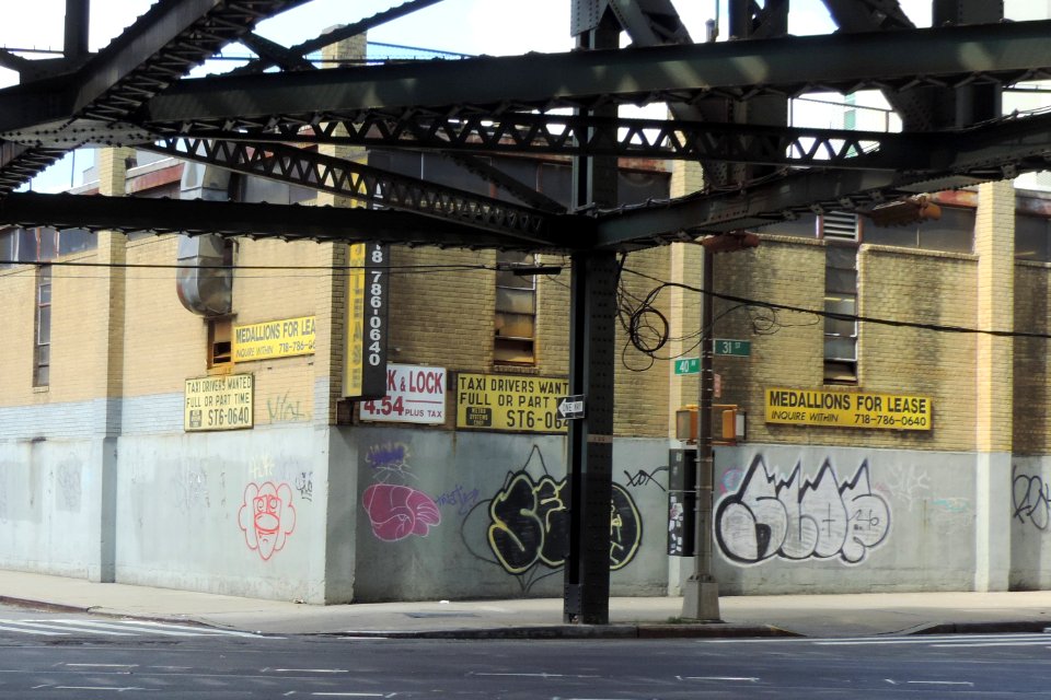 Medallions for lease 40 Av 31 St jeh