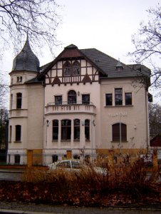 MD Lennéstr.4