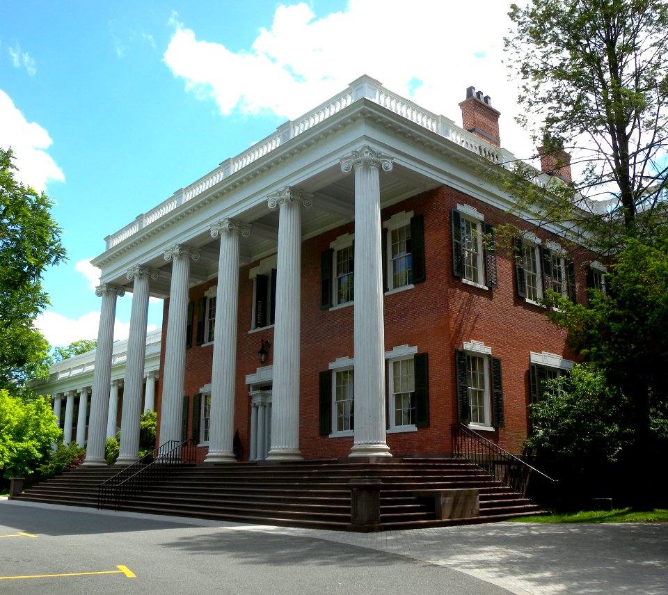 Mead Hall Drew U jeh