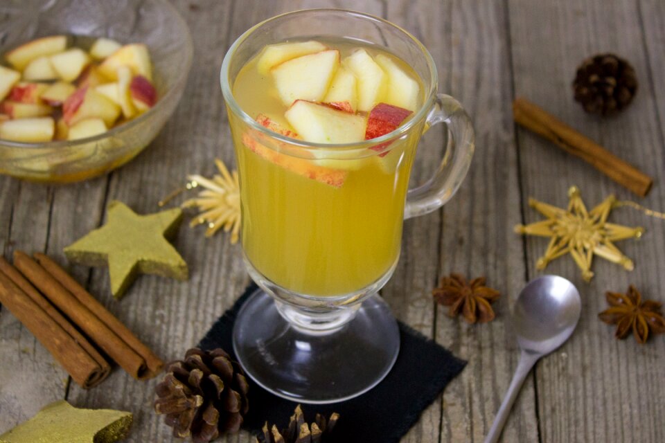 Amaretto almonds drink
