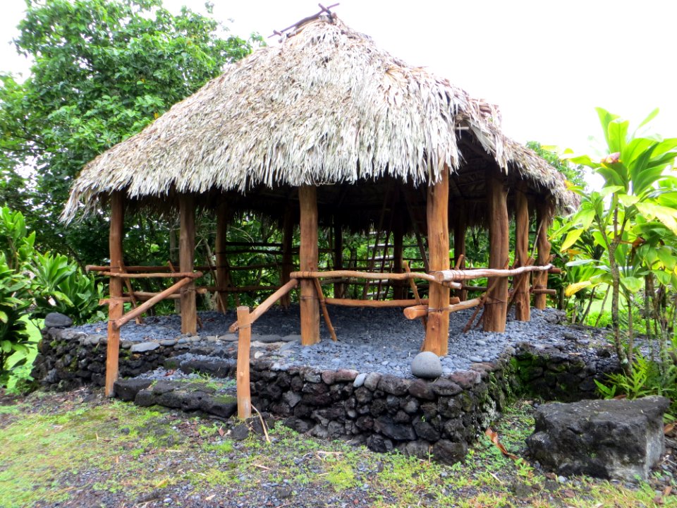 Maui-Piilanihale-Heiau-HaleHookipa