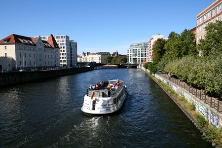 Berlin boat summer