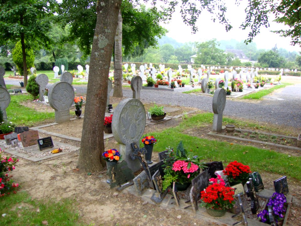 Mauléon-Licharre (Pyr-Atl, Fr) nouveau grand cimetière dit paysagiste