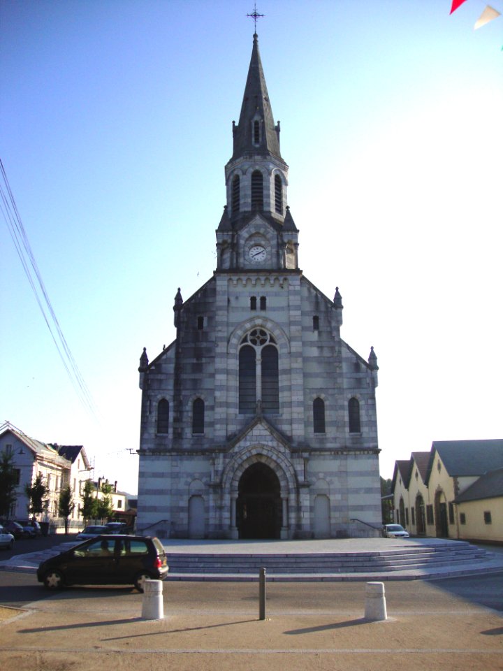Mauléon-Licharre (Pyr-Atl, Fr) L'Eglise Saint Jean-Baptiste