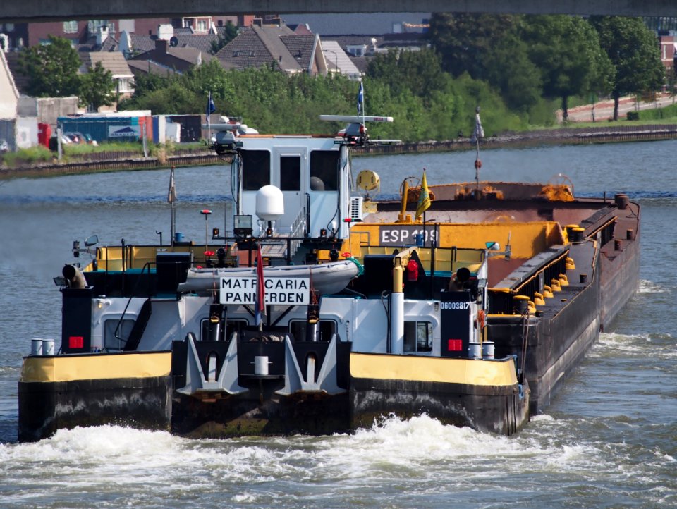 Matricaria - ENI 06003817 & Espera 109 - ENI 02318418 & Annette J - ENI 02330766, Amsterdam-Rijn kanaal, pic3