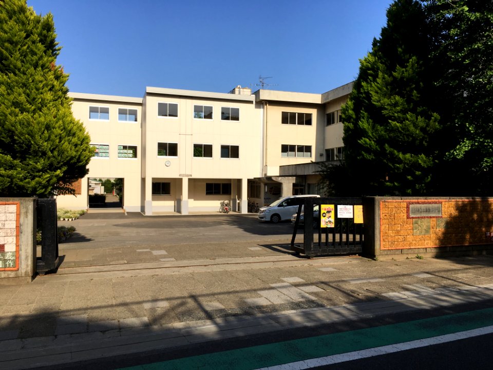 Matsudo kamihongo elementary school 01