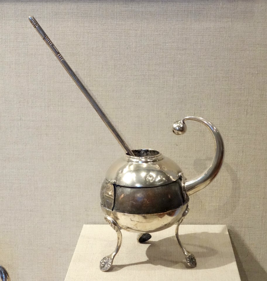 Mate container, maker unknown, Peru, 19th century, silver, gourd - De Young Museum - DSC01001