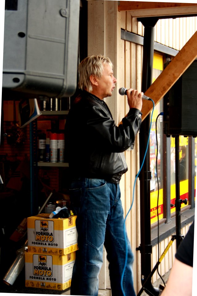 Matti Nykänen performing in Kirkkonummi 0522