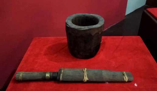 Materials used by Kaysone Phomvihane when taking an oath