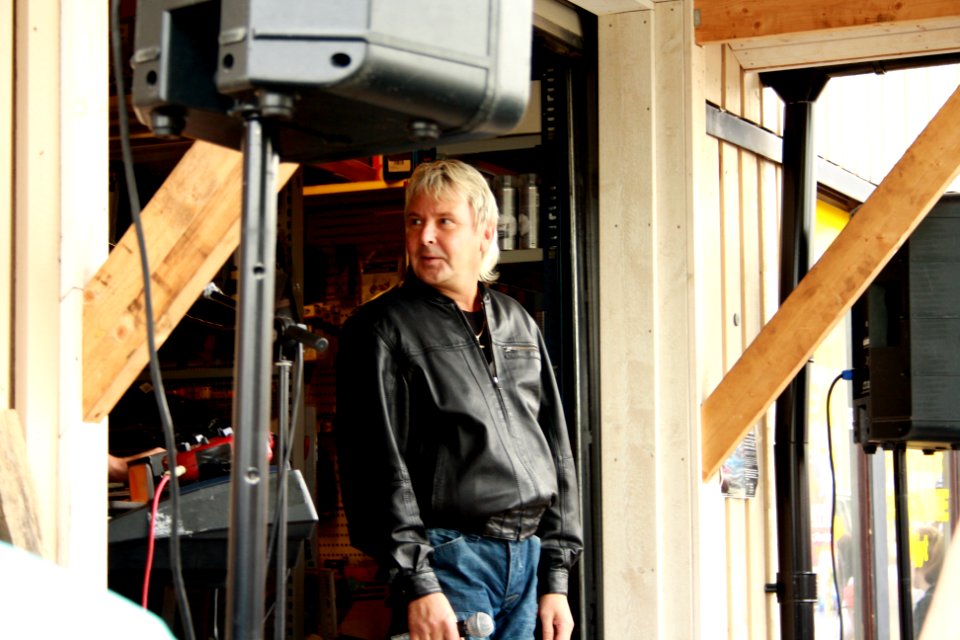 Matti Nykänen performing in Kirkkonummi 0496