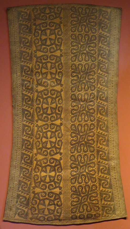 Mat from Borneo, Dayak people, rattan, plaited, Honolulu Museum of Art, 10447.1