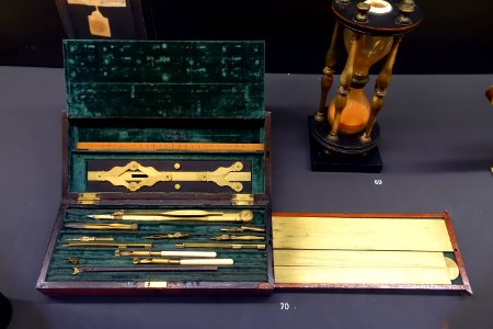 Mathematical case, William & Samuel Jones, London, before 1810 - Museu da Ciência da Universidade de Coimbra - University of Coimbra - Coimbra, Portugal - DSC09128