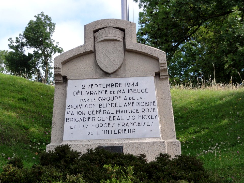 Maubeuge (Nord, Fr) monument délivrance 2, entre zoo et citadelle