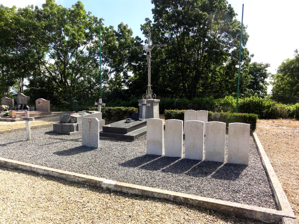 Maubert-Fontaine (Ardennes) tombes de guerre