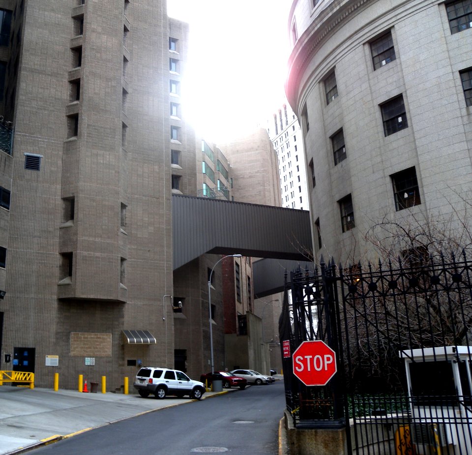 MCC NY Courthouse skywalk jeh