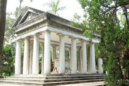 Mausoleum - Fu Si-nian Memorial Garden - National Taiwan University - DSC01194