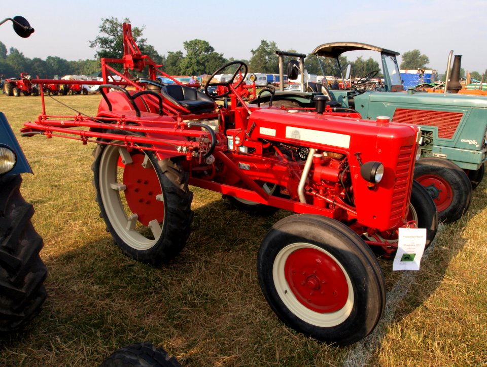 Mc Cormick International D-215