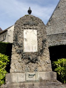 Mauregny-en-Haye (Aisne) monument aux morts