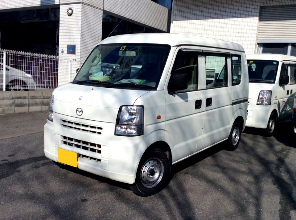 Mazda SCRUM VAN (DG64) front
