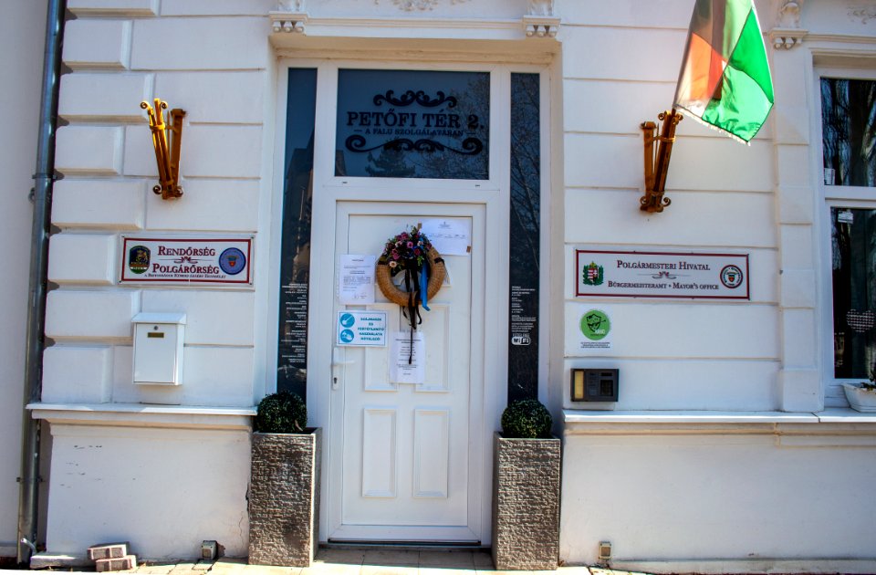 Mayor's office, Kübekháza 02