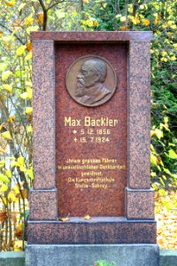 Max Bäckler grave - Domfriedhof I - Berlin-Mitte, Germany - DSC09888