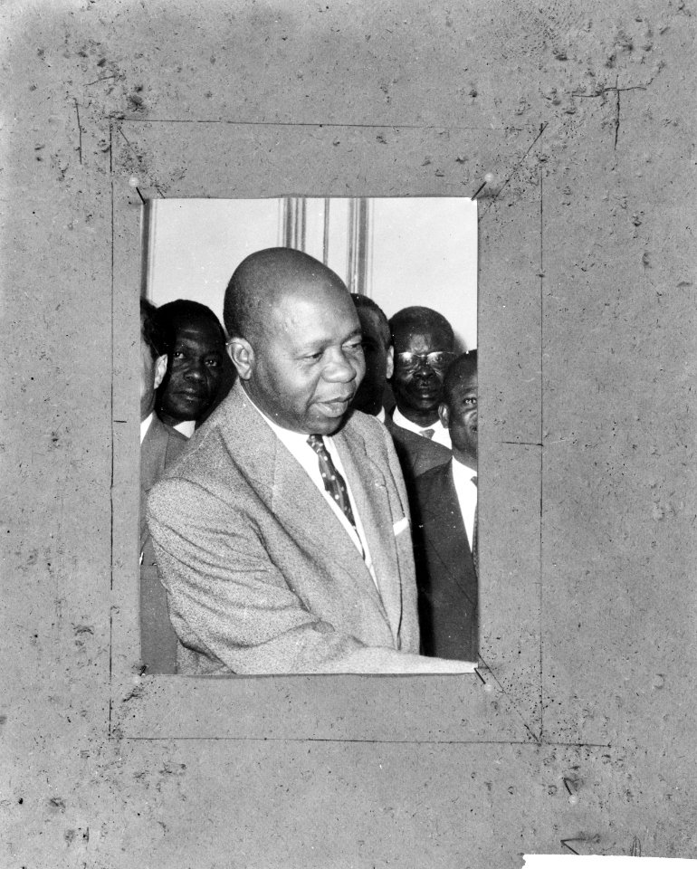 Mba president van Gabon, Bestanddeelnr 916-3276